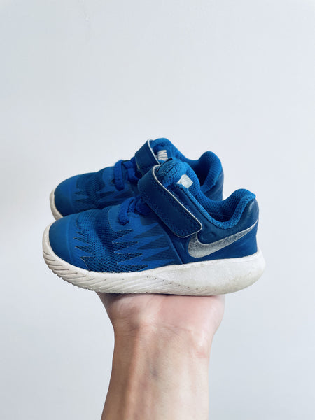 Elastic Lace Velcro Sneakers // Toddler – TOKKI