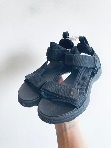 Zara Velcro Sandals (1 Kid)