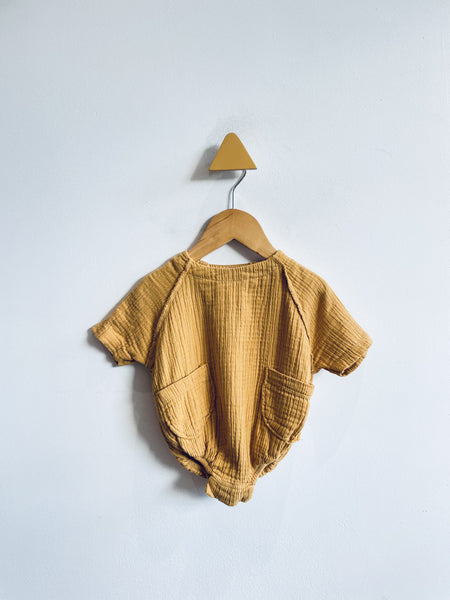 Moinoi Muslin Pocket Onesie (6-9M)