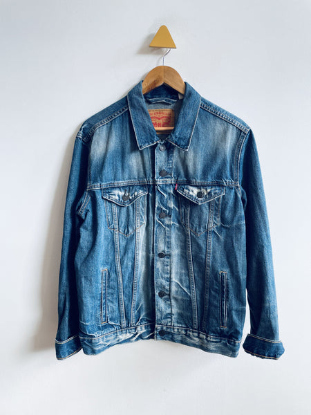 Levis Distressed Jean Jacket (Adult Large)