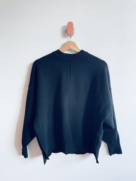 Zara Middle Seam Crewneck Sweater (pilling) (Adult M)