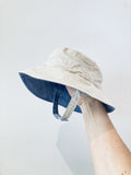 OshKosh B'gosh Reversible Bucket Hat (3-9M)