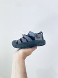 Keens Closed Toe Hiking Sandals (9 Toddler)