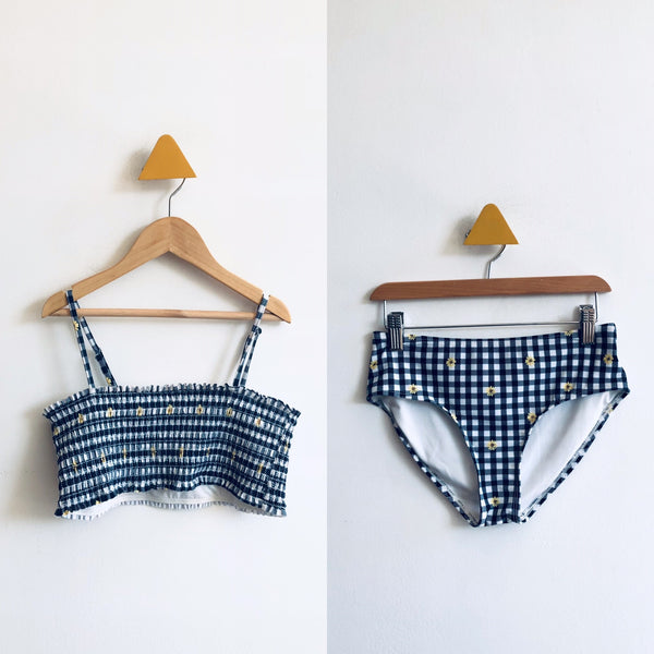 Old Navy Gingham Daisy 2 Piece Swimsuit (11-12Y)