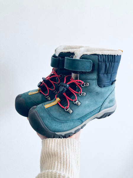 Keens Winter Hiking Boots (1 Kid)